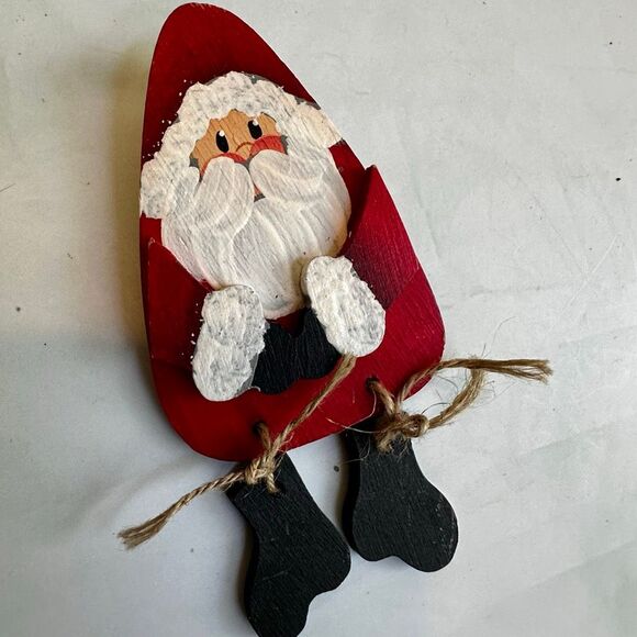 Handmade Wooden Santa Claus Brooch Pin - Picture 3 of 5